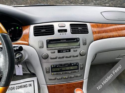 White 2005 Lexus ES 330 Base