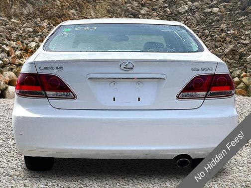 White 2005 Lexus ES 330 Base