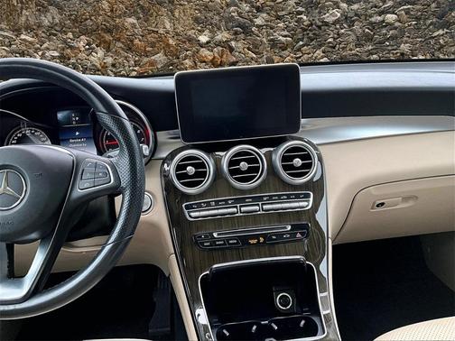 2018 Mercedes-Benz GLC 300 4MATIC