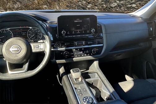 2022 Nissan Pathfinder SV 4WD