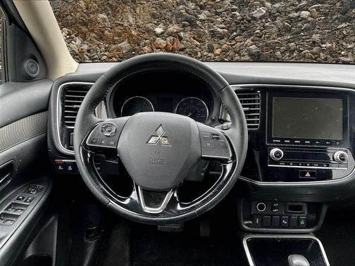 2020 Mitsubishi Outlander SEL
