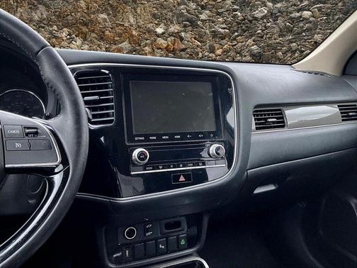 2020 Mitsubishi Outlander SEL