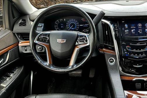 2017 Cadillac Escalade Premium Luxury