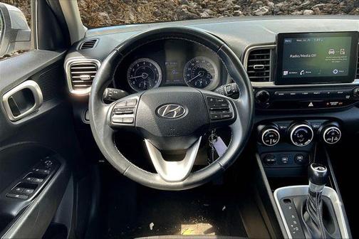 2021 Hyundai VENUE SEL