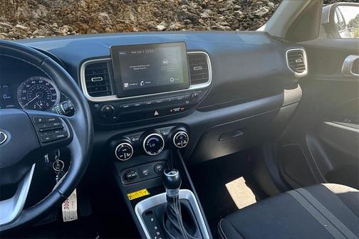 2021 Hyundai VENUE SEL