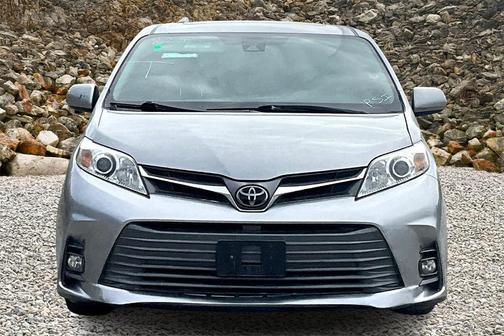 2018 Toyota Sienna XLE