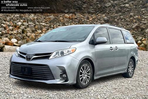 2018 Toyota Sienna XLE