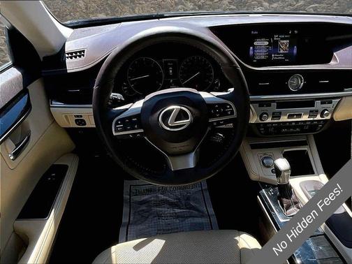 Mica 2017 Lexus ES 350 Base
