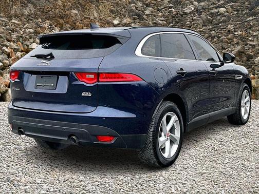 2019 Jaguar F-PACE 25t Premium
