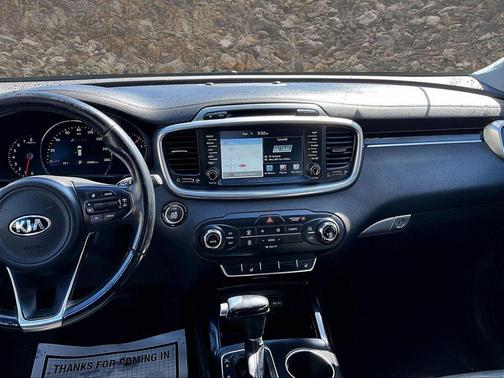 Snow White Pearl 2016 Kia Sorento SX
