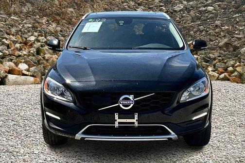 2018 Volvo V60 Cross Country T5