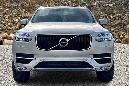 2018 Volvo XC90 T6 Momentum