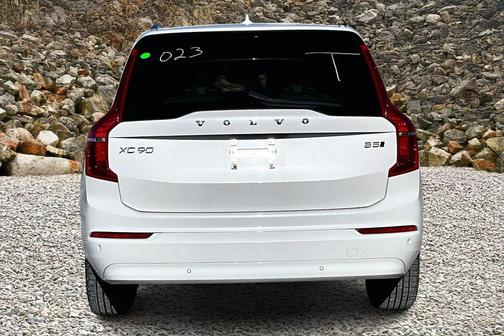 2023 Volvo XC90 B5 Core
