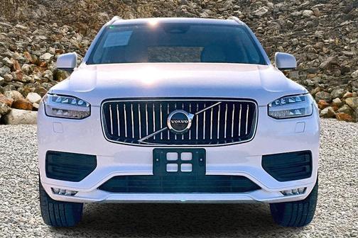 2023 Volvo XC90 B5 Core