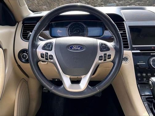 2018 Ford Taurus Limited