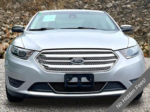 Ingot Silver 2018 Ford Taurus Limited