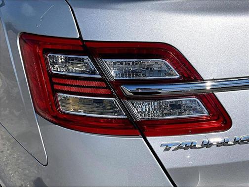 2018 Ford Taurus Limited