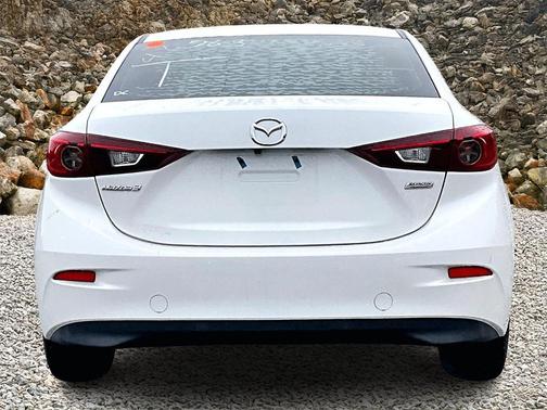 2016 Mazda Mazda3 i Sport