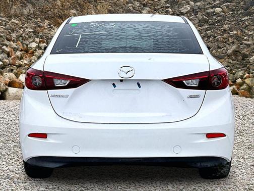 2016 Mazda Mazda3 i Sport