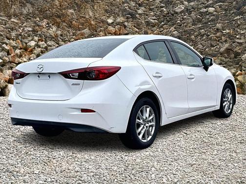 2016 Mazda Mazda3 i Sport