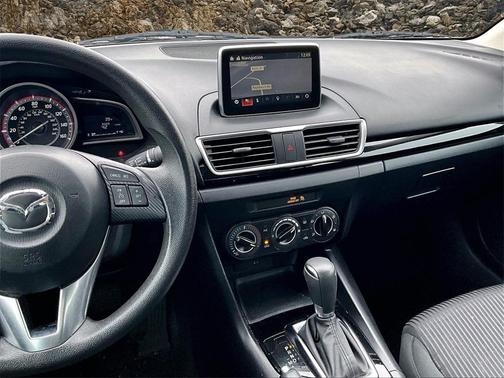 2016 Mazda Mazda3 i Sport