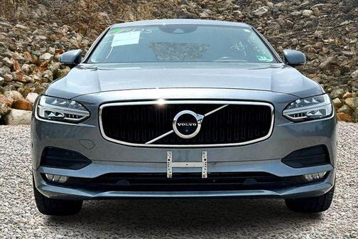 2018 Volvo S90 T5 Momentum