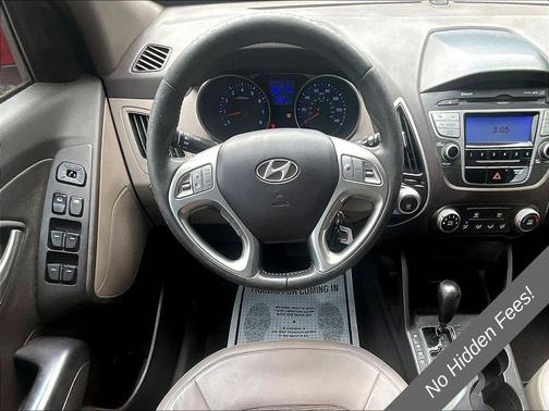 Garnet Red 2011 Hyundai TUCSON GLS