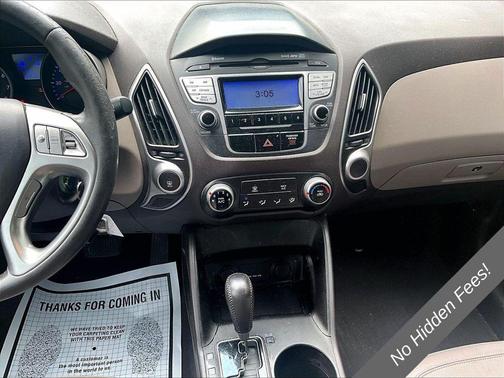 Garnet Red 2011 Hyundai TUCSON GLS