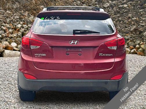 Garnet Red 2011 Hyundai TUCSON GLS