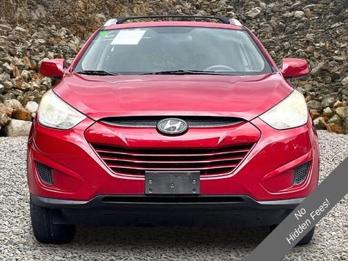 Garnet Red 2011 Hyundai TUCSON GLS