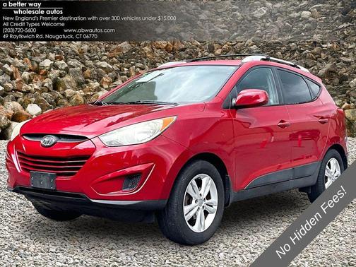 Garnet Red 2011 Hyundai TUCSON GLS