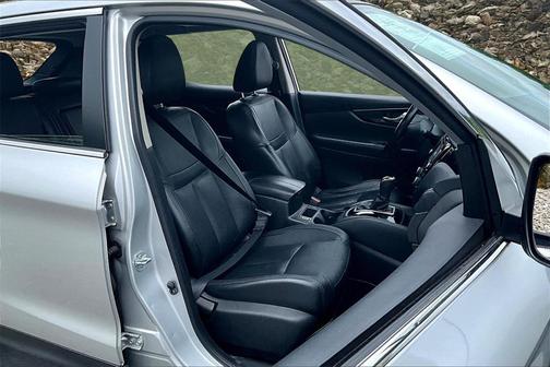 2017 Nissan Rogue Sport SL