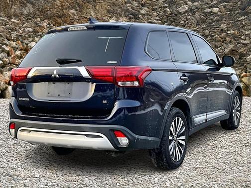 2020 Mitsubishi Outlander SE