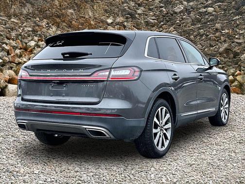 2019 Lincoln Nautilus Select