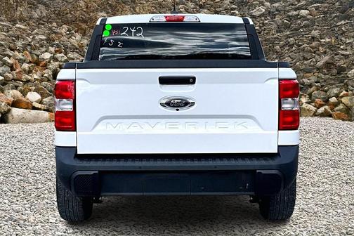2022 Ford Maverick XL