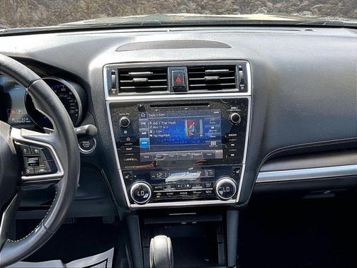 Crystal Black Silica 2018 Subaru Legacy Limited