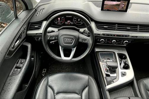 2019 Audi Q7 45 Premium Plus