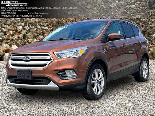 Canyon Ridge Metallic 2017 Ford Escape SE