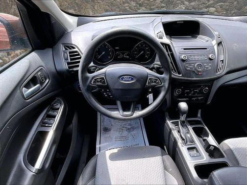 Canyon Ridge Metallic 2017 Ford Escape SE