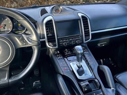 2014 Porsche Cayenne Cayenne
