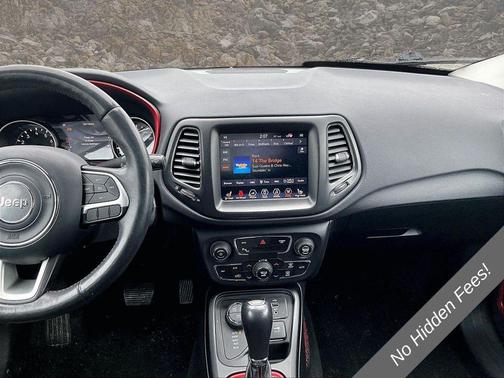 Diamond Black Crystal Pearlcoat 2018 Jeep Compass Trailhawk