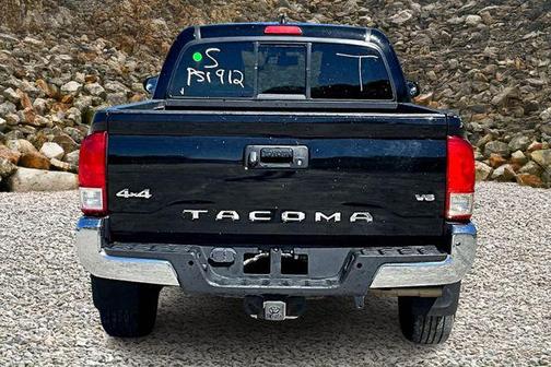 2016 Toyota Tacoma SR5