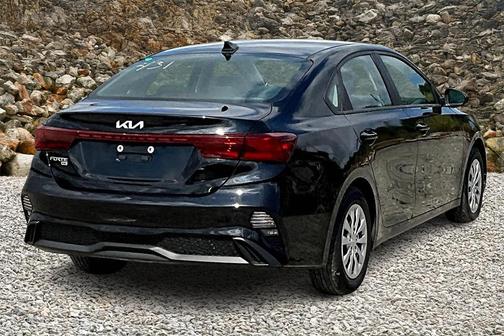 2022 Kia Forte FE