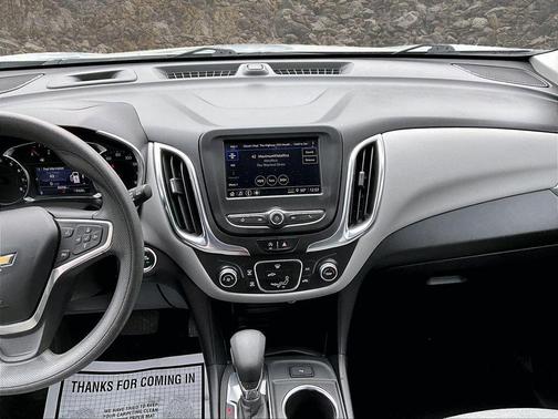 Silver Ice Metallic 2022 Chevrolet Equinox 1LT