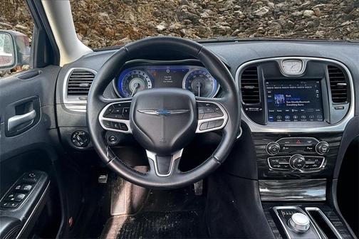 2018 Chrysler 300 Touring