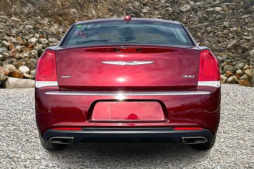 2018 Chrysler 300 Touring