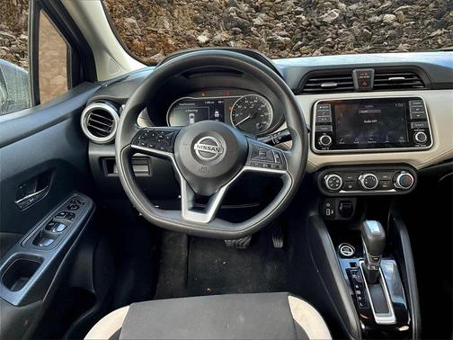 2021 Nissan Versa 1.6 SV