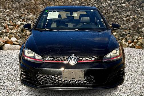 2015 Volkswagen Golf GTI 2.0T SE 4-Door