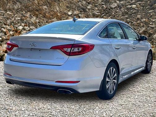 Symphony Silver 2017 Hyundai SONATA Sport