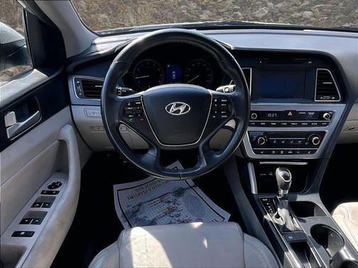 Symphony Silver 2017 Hyundai SONATA Sport